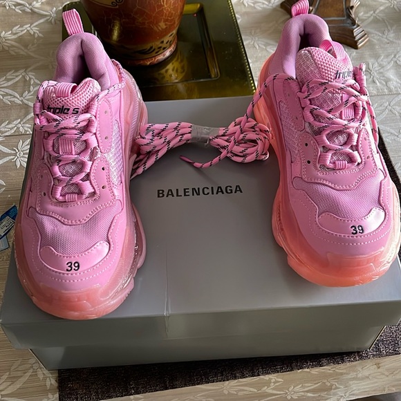 Triple S Balenciaga - Picture 1 of 2